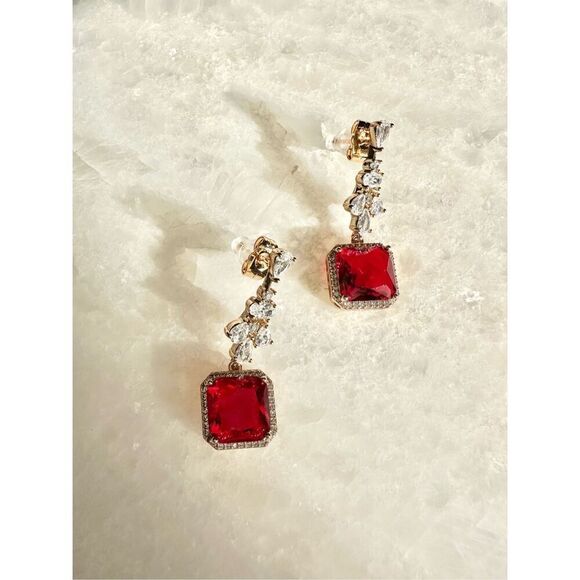 Ruby red princess cut and gold color cubic zirconia dangle earrings ￼ - Picture 1 of 4